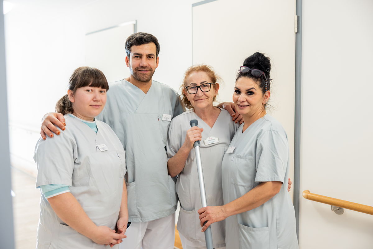 Bei Charleston erwartet dich ein buntes, tolles Team